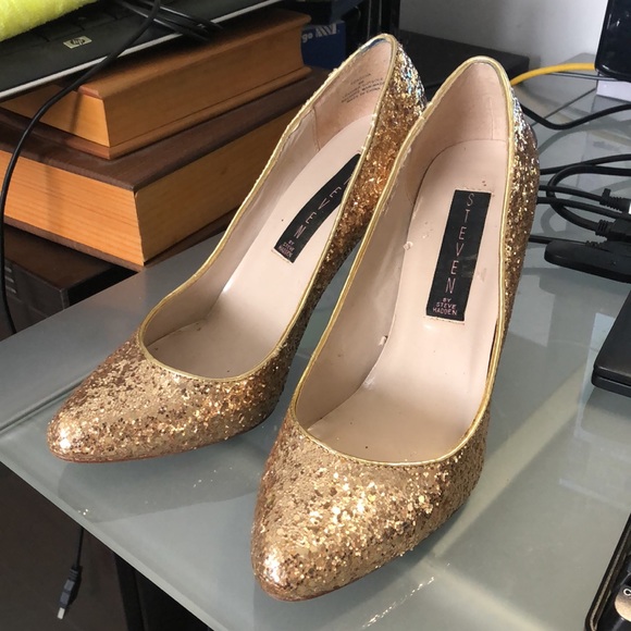 Glittering gold Steven by Steve Madden pumps - Picture 1 of 4